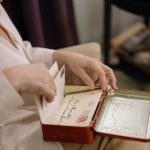 Lettre amiable arrêt pension alimentaire document et stylo