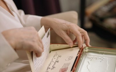 Lettre amiable arrêt pension alimentaire document et stylo