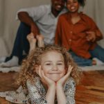 Parents et enfant après une Adoption simple en France